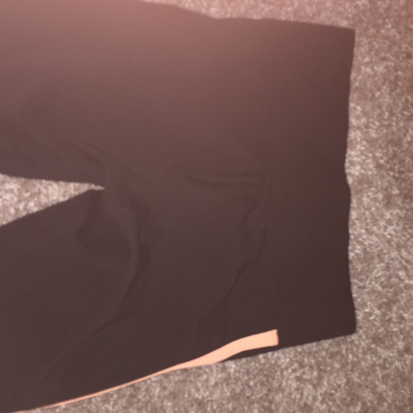 PINK Yoga Leggings - Picture 5 of 8